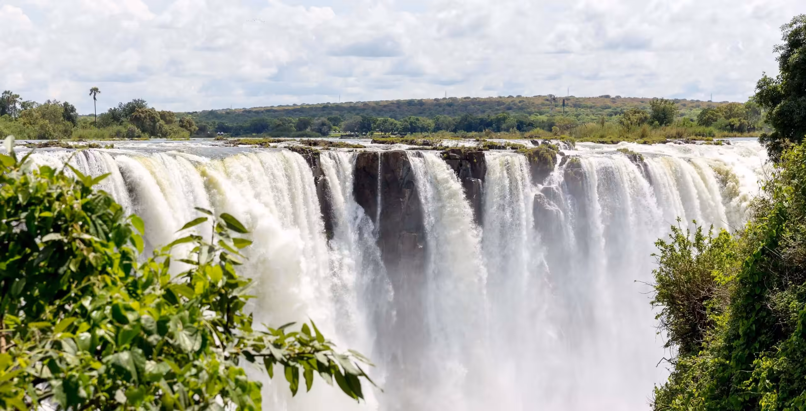 Arrivo all'Aeroporto Internazionale di Victoria Falls in Zimbabwe.