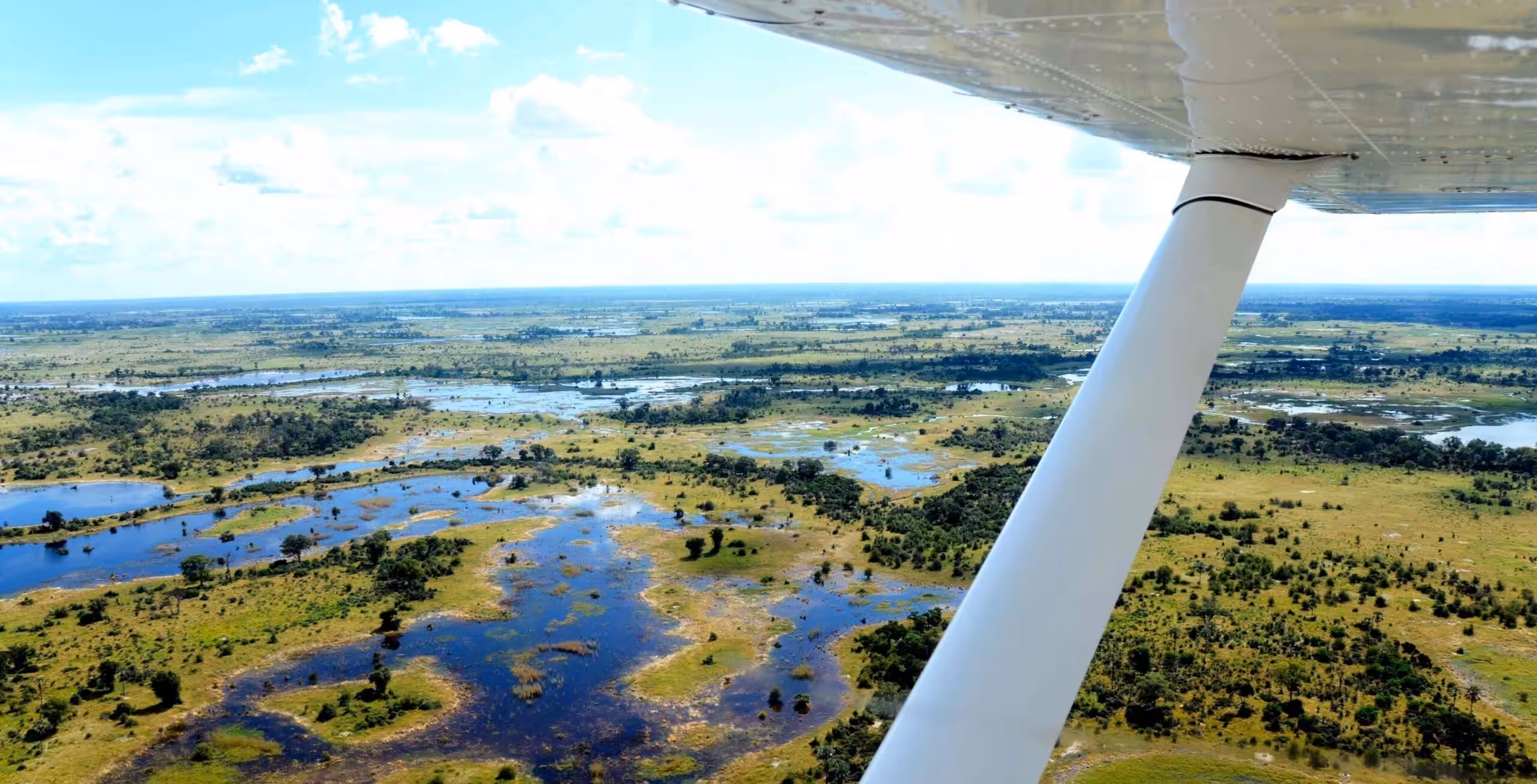 Trasferimento panoramico in elicottero da Maun al Delta dell’Okavango