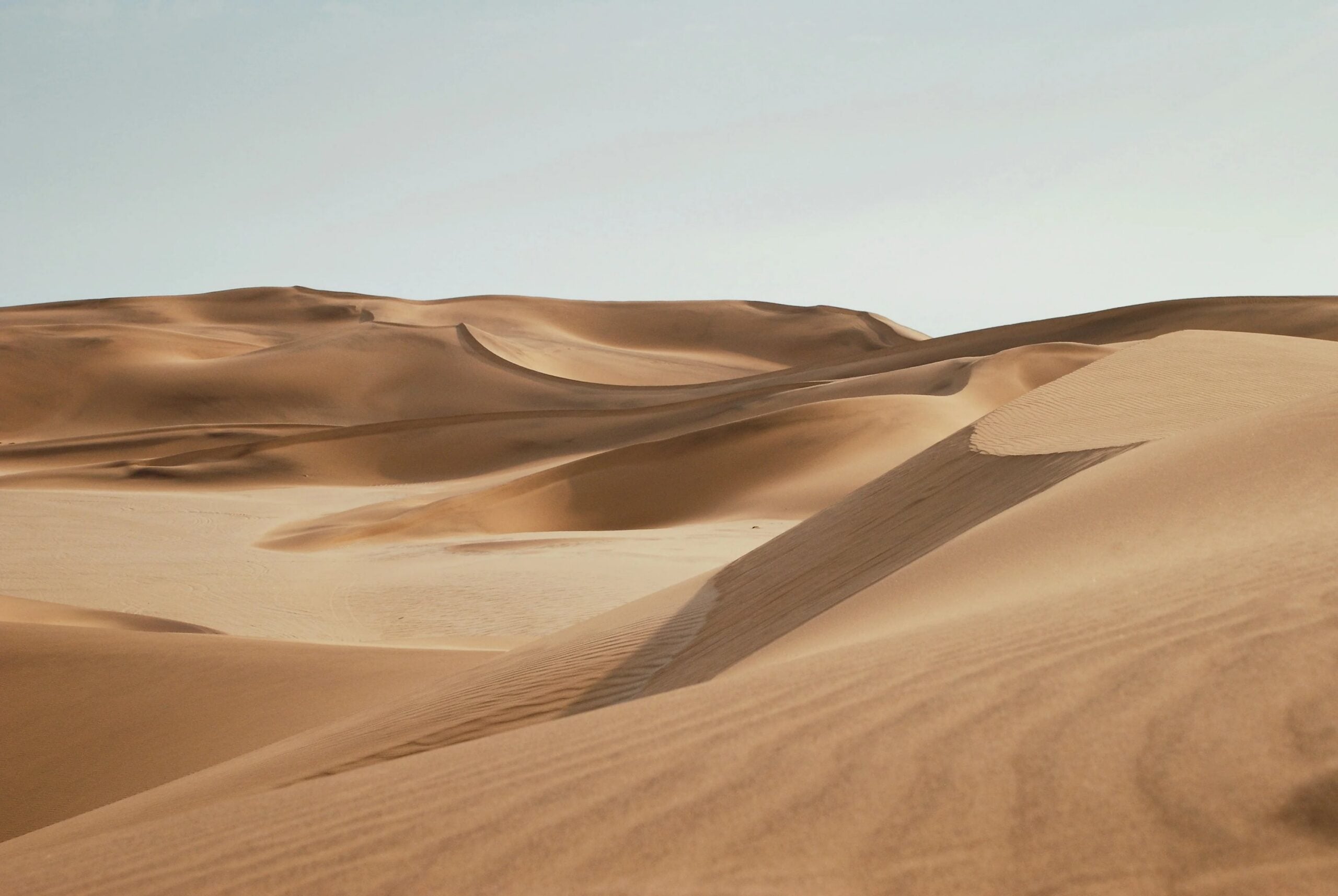 Dune di sabbia nel deserto del Namib in Namibia
